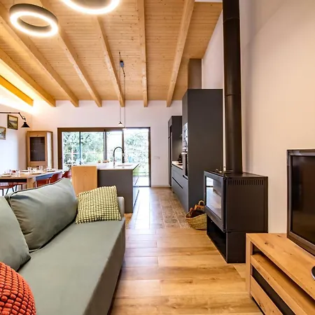 Casa Gessami En El Pla De Lestany *